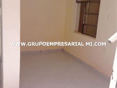 Casa de 5 alcobas en arriendo en El Salvador, Medellín, 120 m² · foto 6 de 10