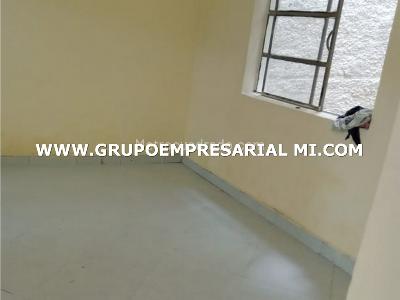 Casa de 5 alcobas en arriendo en El Salvador, Medellín, 120 m² · foto 8 de 10
