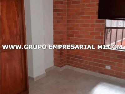 Apartamento en venta en San Javier, Medellín · foto 2 de 5