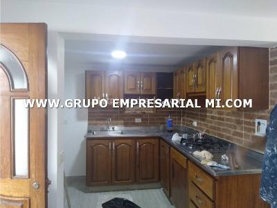 Apartamento en venta en Loma Del Barro, Envigado · foto 5 de 9
