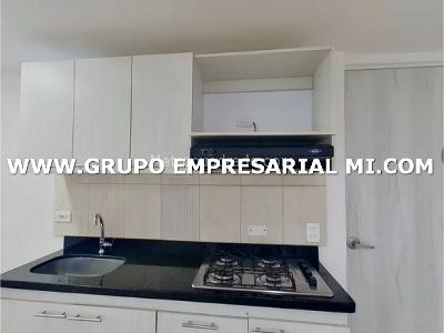 Apartamento de 3 alcobas en venta en La Doctora, Sabaneta, 59 m² · foto 2 de 16
