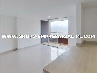 Apartamento de 3 alcobas en venta en Las Lomitas, Sabaneta, 91 m² · foto 3 de 18