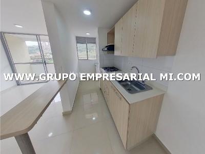Apartamento de 3 alcobas en venta en Cabañas, Bello, 64 m² · foto 3 de 13