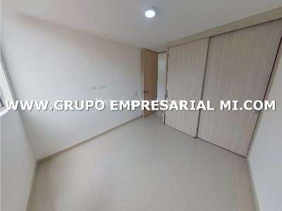 Apartamento de 3 alcobas en venta en Cabañas, Bello, 64 m² · foto 6 de 13