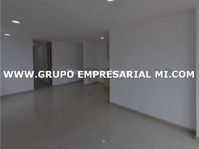 Apartamento de 3 alcobas en venta en Cabañas, Bello, 74 m² · foto 4 de 14