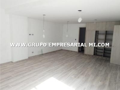 Apartamento en venta en Laureles, Medellín · foto 3 de 11