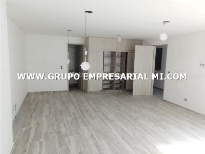 Apartamento de 3 alcobas en venta en Laureles, Medellín, 260 m² · foto 2 de 11