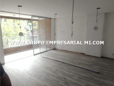 Apartamento de 3 alcobas en venta en Laureles, Medellín, 260 m² · foto 4 de 11