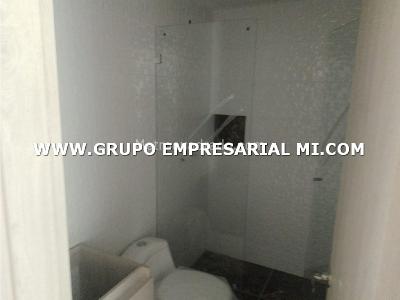 Apartamento de 3 alcobas en venta en Laureles, Medellín, 260 m² · foto 10 de 11