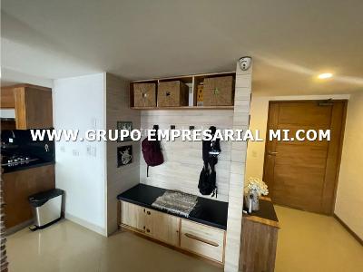 Apartamento de 4 alcobas en venta en Las Lomitas, Sabaneta, 160 m² · foto 3 de 20