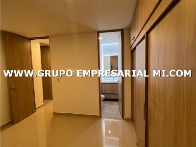 Apartamento de 2 alcobas en venta en Itagui, Itagüí, 73 m² · foto 12 de 20