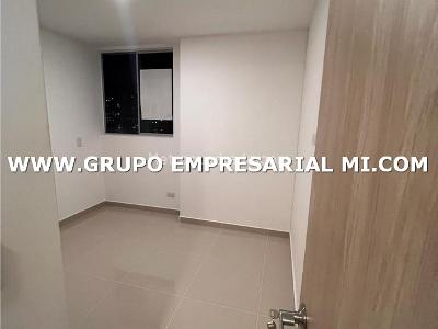 Apartamento de 2 alcobas en venta en Itagui, Itagüí, 73 m² · foto 13 de 20
