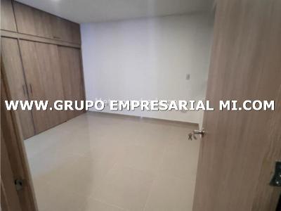 Apartamento de 2 alcobas en venta en Itagui, Itagüí, 73 m² · foto 14 de 20