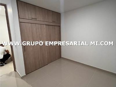 Apartamento de 2 alcobas en venta en Itagui, Itagüí, 73 m² · foto 15 de 20