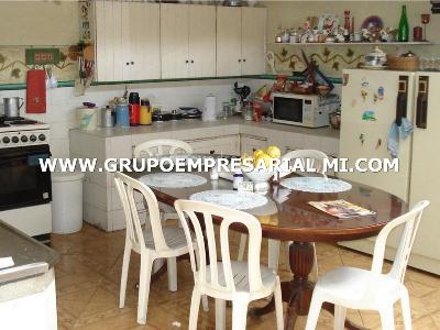 Casa de 5 alcobas en venta en Prado Centro, Medellín, 350 m² · foto 4 de 20