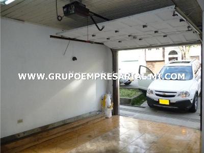 Casa de 5 alcobas en venta en Prado Centro, Medellín, 350 m² · foto 19 de 20
