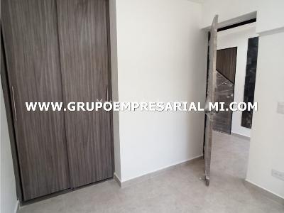 Casa de 5 alcobas en venta en Aranjuez, Medellín, 91 m² · foto 8 de 14