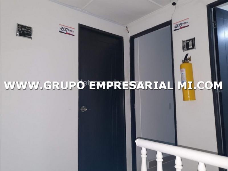 Casa Comercial de 5 Alcobas en Boston - 8