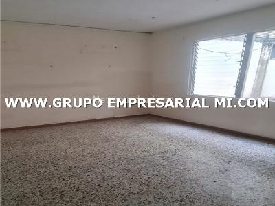 Apartamento en venta en Villa Hermosa, Medellín · foto 6 de 13