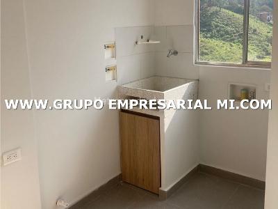 Apartamento de 2 alcobas en venta en Las Lomitas, Sabaneta, 60 m² · foto 5 de 8