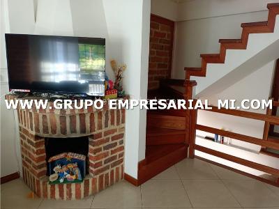 Casa de 3 alcobas en venta en La Doctora, Sabaneta, 217 m² · foto 4 de 16