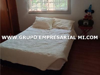 Casa de 3 alcobas en venta en La Doctora, Sabaneta, 217 m² · foto 5 de 16