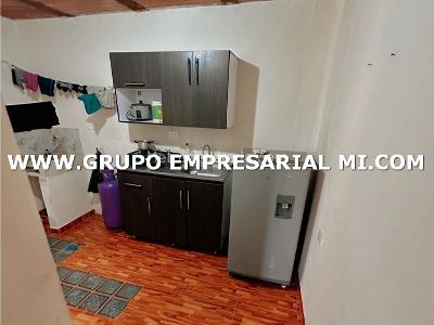 Casa de 5 alcobas en venta en San Antonio, Medellín, 100 m² · foto 6 de 20