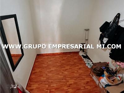 Casa de 5 alcobas en venta en San Antonio, Medellín, 100 m² · foto 8 de 20