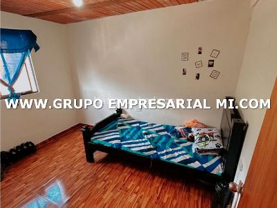 Casa de 5 alcobas en venta en San Antonio, Medellín, 100 m² · foto 10 de 20