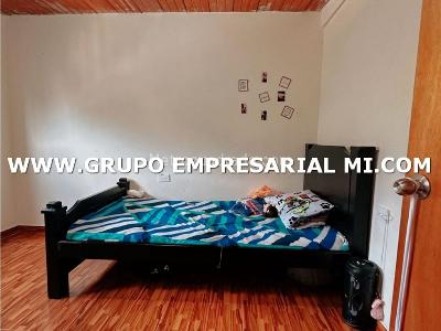 Casa de 5 alcobas en venta en San Antonio, Medellín, 100 m² · foto 11 de 20
