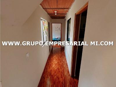 Casa de 5 alcobas en venta en San Antonio, Medellín, 100 m² · foto 14 de 20