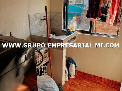Casa de 5 alcobas en venta en San Antonio, Medellín, 100 m² · foto 16 de 20
