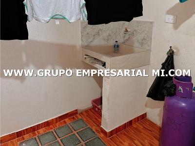 Casa de 5 alcobas en venta en San Antonio, Medellín, 100 m² · foto 18 de 20