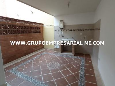 Apartamento de 3 alcobas en venta en Villa Hermosa, Medellín, 151 m² · foto 10 de 18
