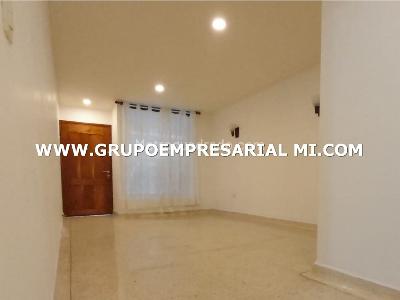 Apartamento de 3 alcobas en venta en Villa Hermosa, Medellín, 151 m² · foto 14 de 18