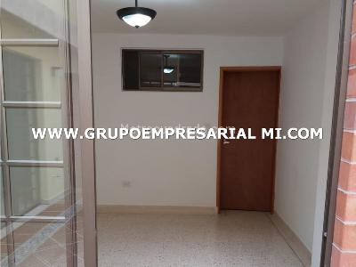 Apartamento de 3 alcobas en venta en Villa Hermosa, Medellín, 151 m² · foto 5 de 18