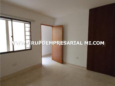 Apartamento de 3 alcobas en venta en Villa Hermosa, Medellín, 151 m² · foto 8 de 18
