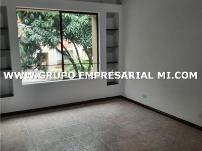 Casa de 4 alcobas en venta en El Dorado, Envigado, 192 m² · foto 12 de 20