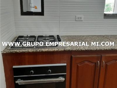 Casa de 4 alcobas en venta en El Dorado, Envigado, 192 m² · foto 3 de 20