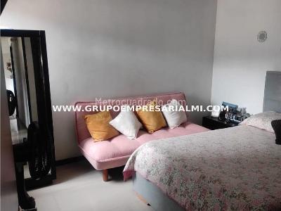 Apartamento de 3 alcobas en venta en Niquia, Bello, 80 m² · foto 4 de 13