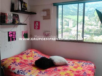 Apartamento de 3 alcobas en venta en Niquia, Bello, 80 m² · foto 6 de 13