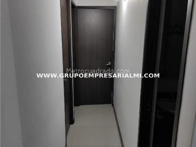 Apartamento de 3 alcobas en venta en Niquia, Bello, 80 m² · foto 8 de 13