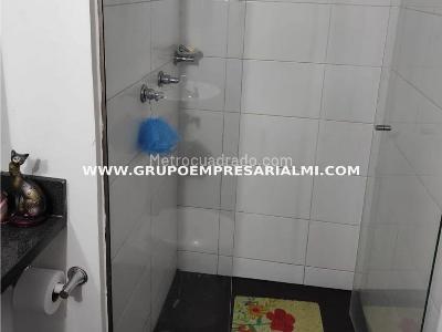 Apartamento de 3 alcobas en venta en Niquia, Bello, 80 m² · foto 10 de 13