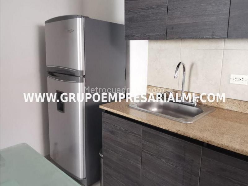 Apto con encanto de 3 Alcobas en El Poblado - 4