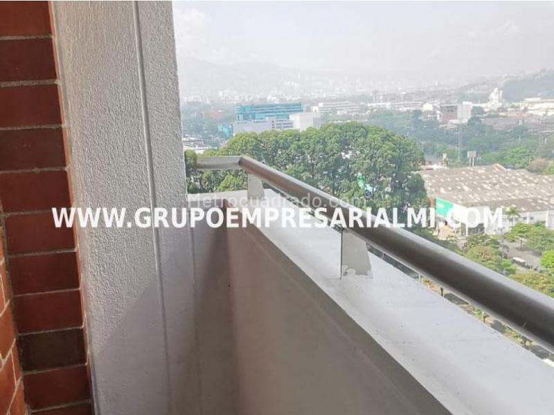 Apto con encanto de 3 Alcobas en El Poblado - 9