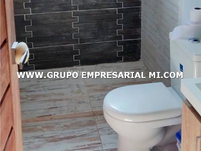 Casa de 5 alcobas en venta en Envigado, Envigado, 400 m² · foto 13 de 20