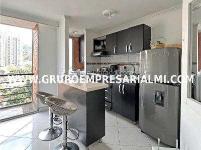 Apartamento de 2 alcobas en venta en Villa Del Carmen, Sabaneta, 59 m² · foto 2 de 10