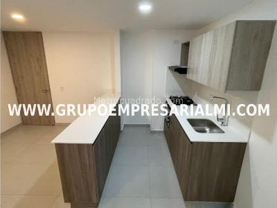 Apartamento en arriendo en El Poblado, Medellín · foto 2 de 9
