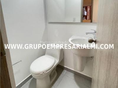 Apartamento en arriendo en El Poblado, Medellín · foto 8 de 9