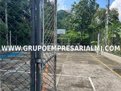 Casa de 4 alcobas en venta en Loma De Las Brujas, Envigado, 138 m² · foto 16 de 16